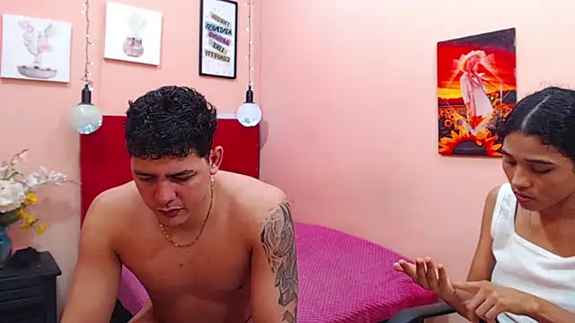 Snapshot of destroys_girls chatting on 01/08/25, 04:55 destroys girls online show from 01/08/25, 04:55