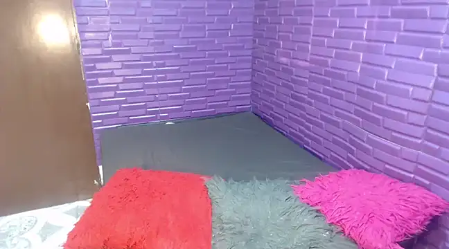 ShanayaKops online show from 12/29/24, 04:08