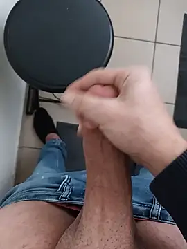 casper0303 online show from 12/17/24, 09:17