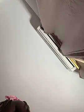 Snapshot of clhoe_miller1 chatting on 12/17/24, 04:00 clhoe miller1 online show from 12/17/24, 04:00