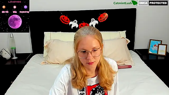 CatmintLush online show from 10/18/25, 11:49