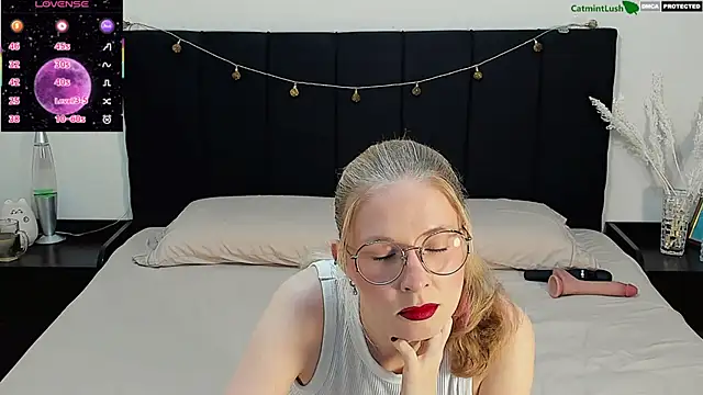 Snapshot of CatmintLush chatting on 07/14/26, 11:43 CatmintLush online show from 07/14/26, 11:43
