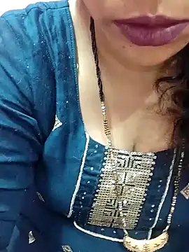 Snapshot of Urmila_bhabhii chatting on 01/30/25, 04:55 Urmila bhabhii online show from 01/30/25, 04:55