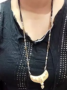 Snapshot of Urmila_bhabhii chatting on 02/12/25, 08:27 Urmila bhabhii online show from 02/12/25, 08:27