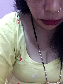 Snapshot of Urmila_bhabhii chatting on 02/18/25, 02:59 Urmila bhabhii online show from 02/18/25, 02:59