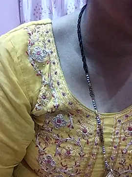 Snapshot of Urmila_bhabhii chatting on 02/18/25, 04:16 Urmila bhabhii online show from 02/18/25, 04:16