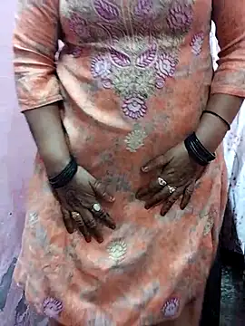 Snapshot of Urmila_bhabhii chatting on 03/06/25, 03:24 Urmila bhabhii online show from 03/06/25, 03:24