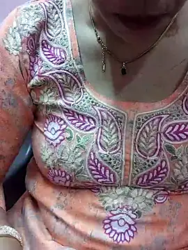 Snapshot of Urmila_bhabhii chatting on 03/15/25, 02:46 Urmila bhabhii online show from 03/15/25, 02:46