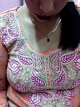 Snapshot of Urmila_bhabhii chatting on 03/17/25, 05:05 Urmila bhabhii online show from 03/17/25, 05:05