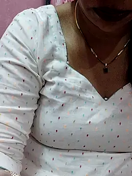 Snapshot of Urmila_bhabhii chatting on 03/18/25, 02:37 Urmila bhabhii online show from 03/18/25, 02:37