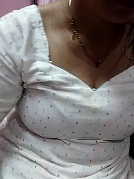 Snapshot of Urmila_bhabhii chatting on 03/19/25, 03:29 Urmila bhabhii online show from 03/19/25, 03:29