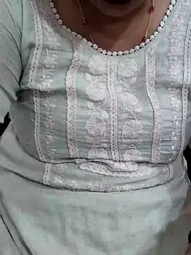 Snapshot of Urmila_bhabhii chatting on 04/11/26, 05:45 Urmila bhabhii online show from 04/11/26, 05:45