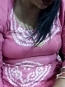 Snapshot of Urmila_bhabhii chatting on 04/15/26, 04:36 Urmila bhabhii online show from 04/15/26, 04:36