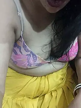 Snapshot of Urmila_bhabhii chatting on 07/05/26, 04:30 Urmila bhabhii online show from 07/05/26, 04:30
