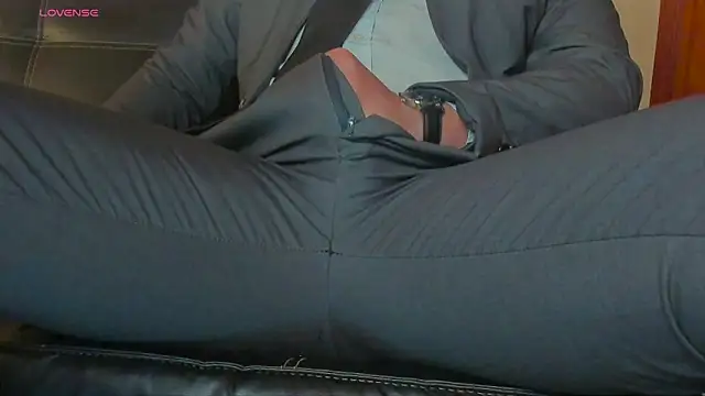 Snapshot of MrLonely02 chatting on 01/09/25, 11:13 MrLonely02 online show from 01/09/25, 11:13