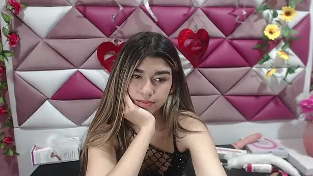 Snapshot of NahomiConnor_ chatting on 02/13/25, 04:17 NahomiConnor online show from 02/13/25, 04:17