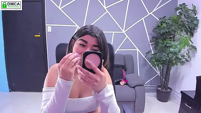 Snapshot of NahomiConnor_ chatting on 03/06/26, 03:14 NahomiConnor online show from 03/06/26, 03:14