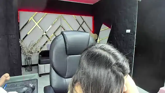 Snapshot of NahomiConnor_ chatting on 03/27/26, 08:37 NahomiConnor online show from 03/27/26, 08:37