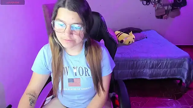 Sabrina Hall  online show from 12/31/24, 03:23