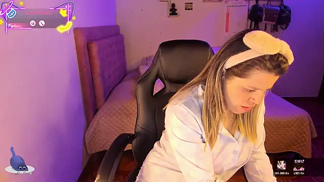 Sabrina Hall  online show from 12/20/25, 11:28