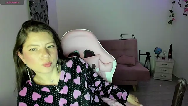 Snapshot of Susana_garcia_ chatting on 03/07/25, 06:35 Susana garcia  online show from 03/07/25, 06:35