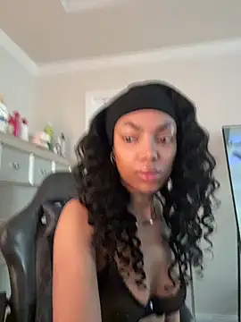 Snapshot of butterflybootyy chatting on 04/01/26, 12:39 butterflybootyy online show from 04/01/26, 12:39