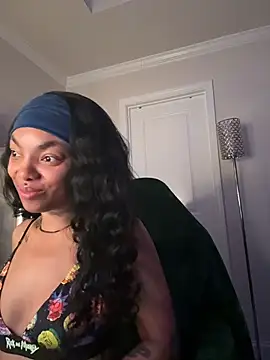 Snapshot of butterflybootyy chatting on 04/05/26, 07:38 butterflybootyy online show from 04/05/26, 07:38