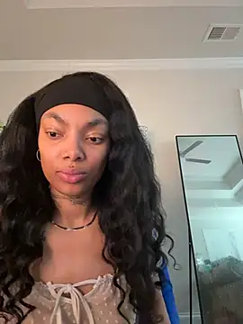 Snapshot of butterflybootyy chatting on 04/06/26, 09:16 butterflybootyy online show from 04/06/26, 09:16