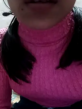 Snapshot of Riyu_05 chatting on 12/24/24, 10:44 Riyu 05 online show from 12/24/24, 10:44