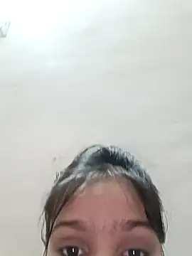 Snapshot of Riyu_05 chatting on 02/08/25, 09:46 Riyu 05 online show from 02/08/25, 09:46