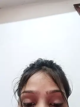 Snapshot of Riyu_05 chatting on 02/25/25, 10:04 Riyu 05 online show from 02/25/25, 10:04