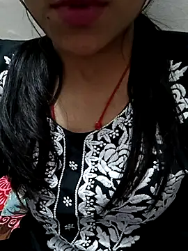 Snapshot of Riyu_05 chatting on 03/11/25, 09:45 Riyu 05 online show from 03/11/25, 09:45