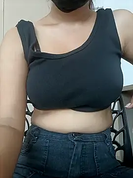 Snapshot of Riyu_05 chatting on 09/23/25, 05:54 Riyu 05 online show from 09/23/25, 05:54