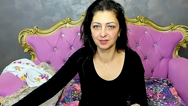 Snapshot of DivinSandra chatting on 01/05/25, 04:25 DivinSandra online show from 01/05/25, 04:25