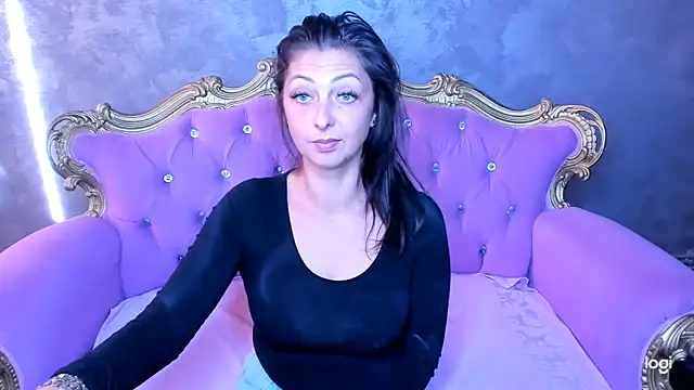 Snapshot of DivinSandra chatting on 09/26/25, 06:06 DivinSandra online show from 09/26/25, 06:06