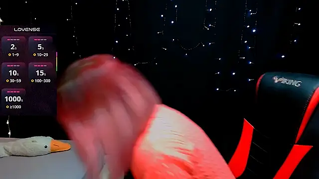 AgathaNoxe online show from 02/13/25, 10:00