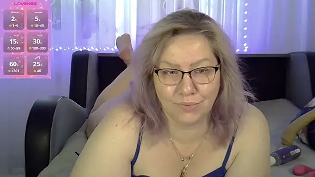 AngelinaGlam online show from 10/12/25, 10:58