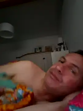 Snapshot of bagoulo chatting on 04/11/26, 02:21 bagoulo online show from 04/11/26, 02:21