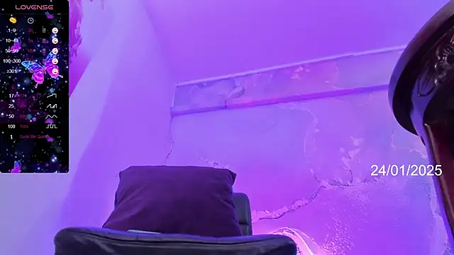 Snapshot of Dani_Sweet_Ts chatting on 01/24/25, 05:21 Dani Sweet Ts online show from 01/24/25, 05:21