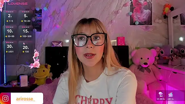 Snapshot of ariana_rosse__ chatting on 11/11/25, 03:34 ariana rosse online show from 11/11/25, 03:34