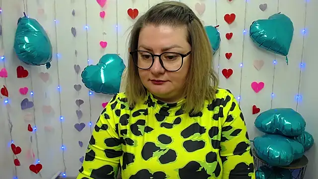 ZannaDreil online show from 02/06/25, 07:07