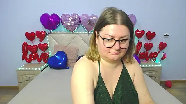 ZannaDreil online show from 02/23/25, 04:17