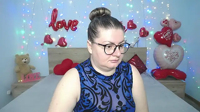 ZannaDreil online show from 03/05/25, 06:56