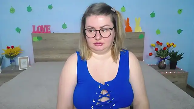 ZannaDreil online show from 03/23/25, 04:27