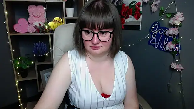 ZannaDreil online show from 05/28/26, 06:16