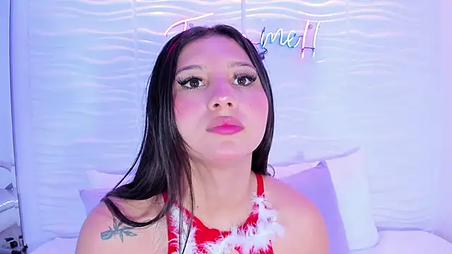 AvyMilton online show from 12/28/24, 11:41