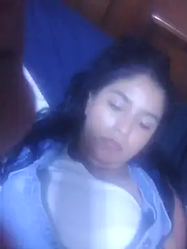 Snapshot of SINUECASTILLO chatting on 02/12/25, 08:18 SINUECASTILLO online show from 02/12/25, 08:18