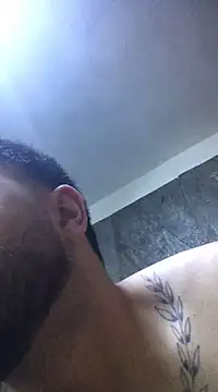 Snapshot of SINUECASTILLO chatting on 02/25/25, 07:47 SINUECASTILLO online show from 02/25/25, 07:47