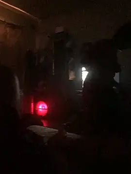 Snapshot of SINUECASTILLO chatting on 03/05/25, 07:38 SINUECASTILLO online show from 03/05/25, 07:38