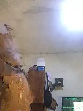 Snapshot of SINUECASTILLO chatting on 03/05/25, 10:43 SINUECASTILLO online show from 03/05/25, 10:43